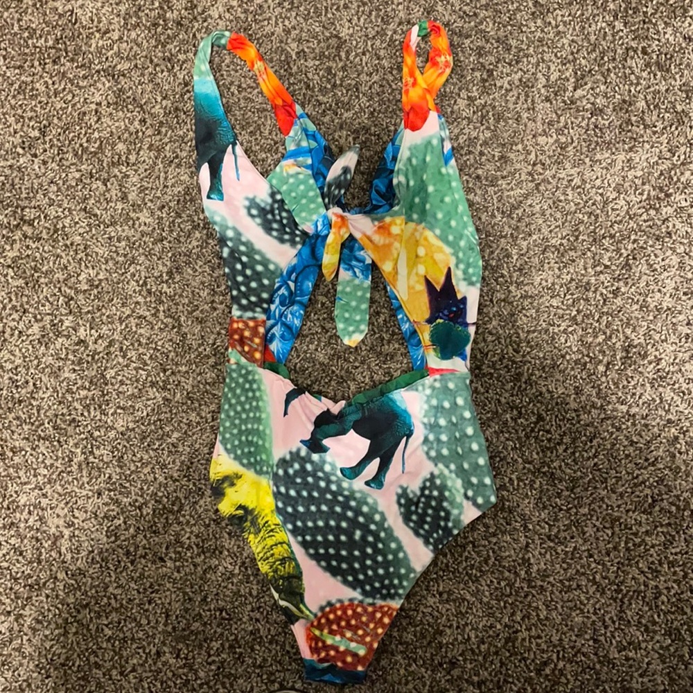 Freshly laundered / only worn twice